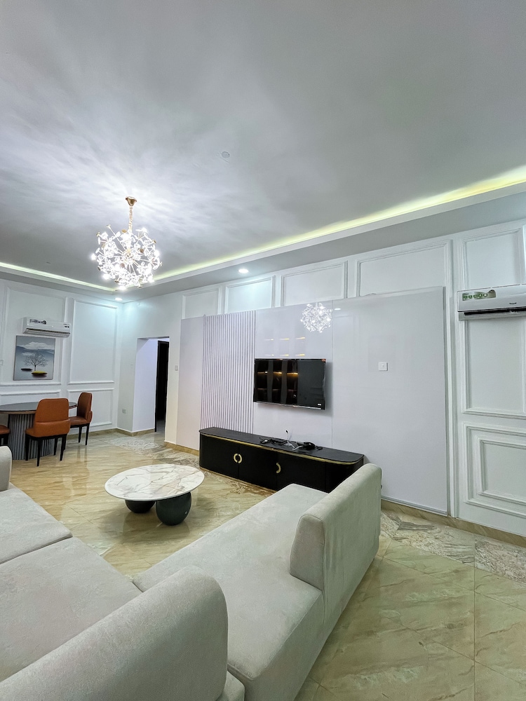 The12 by Naji Resort