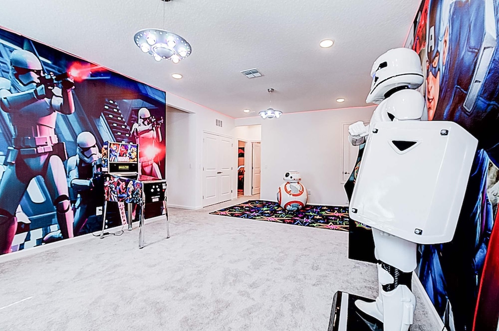 5893 Family Fun Home With Pool Near Theme Parks