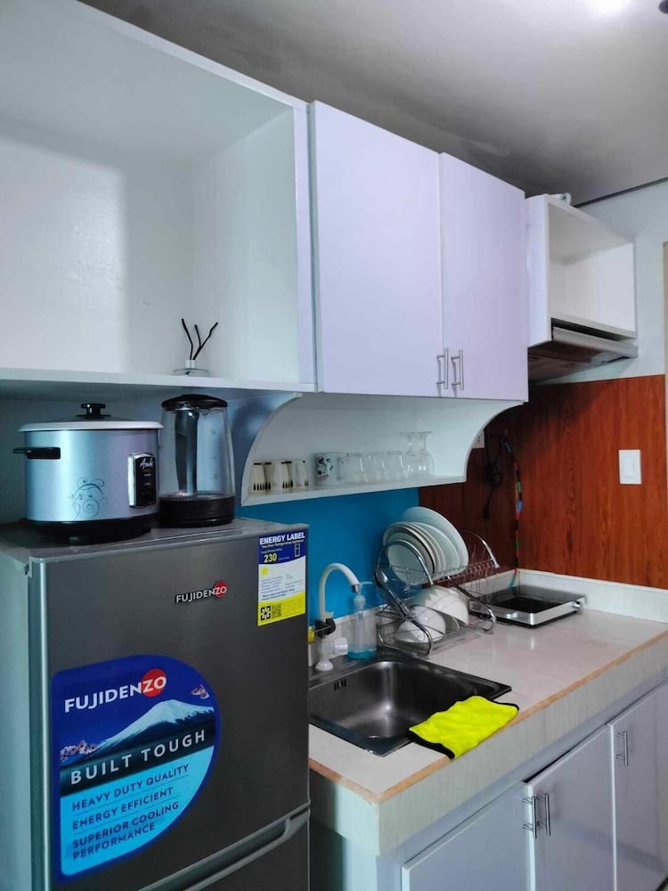Cozy Studio Unit in Quezon City With Private Pool and City Views