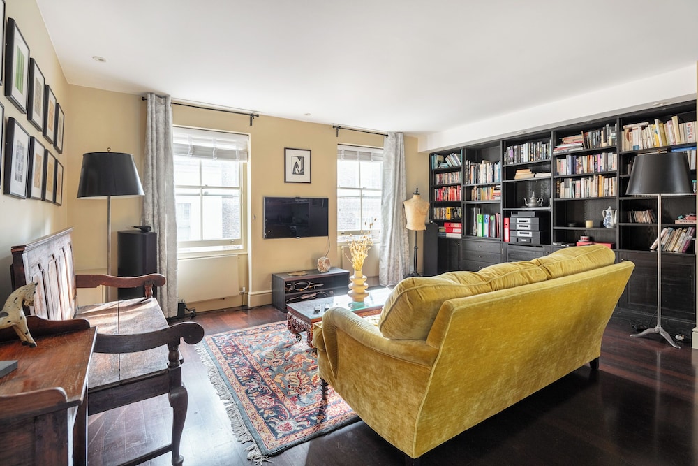 Urban Chic penthouse in Covent Garden