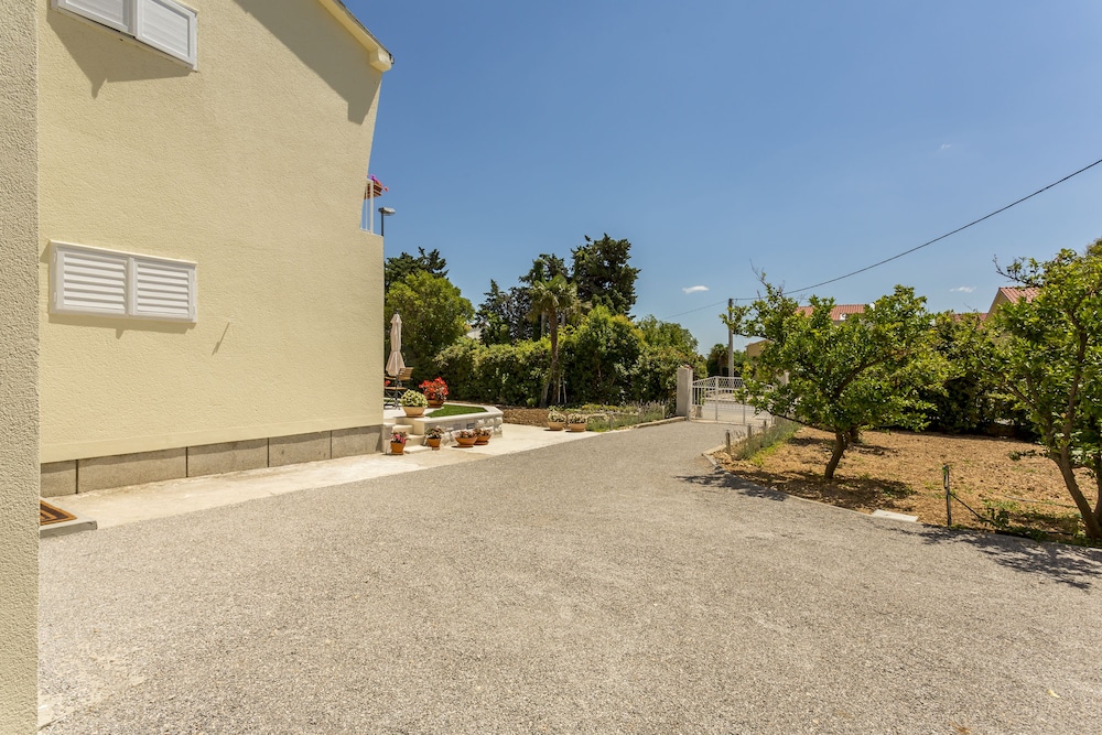 Mise Luxury Apartments