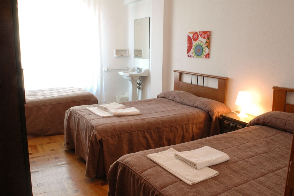 Hostal Manjón photo 3
