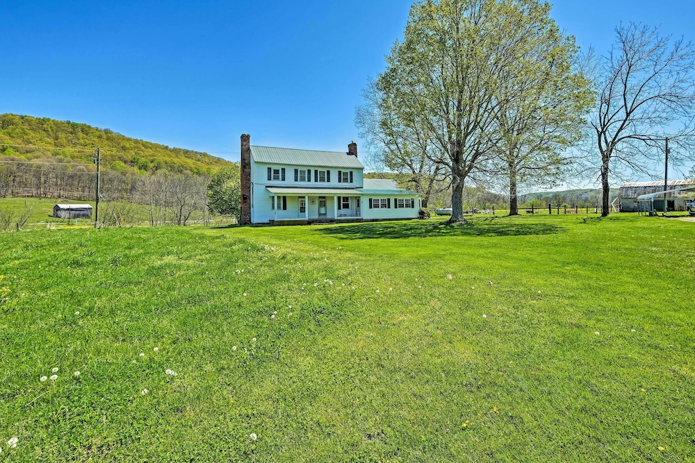 Hillsboro Vacations - Renovated KY Farmhouse Retreat w/ Pasture Views! - Property Image 7