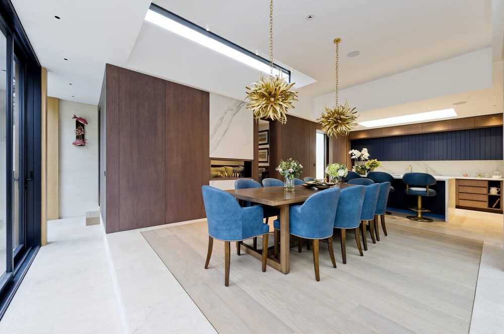 Stunning 5 bed Fulham Home w Indoor Pool Sauna and Private Garden