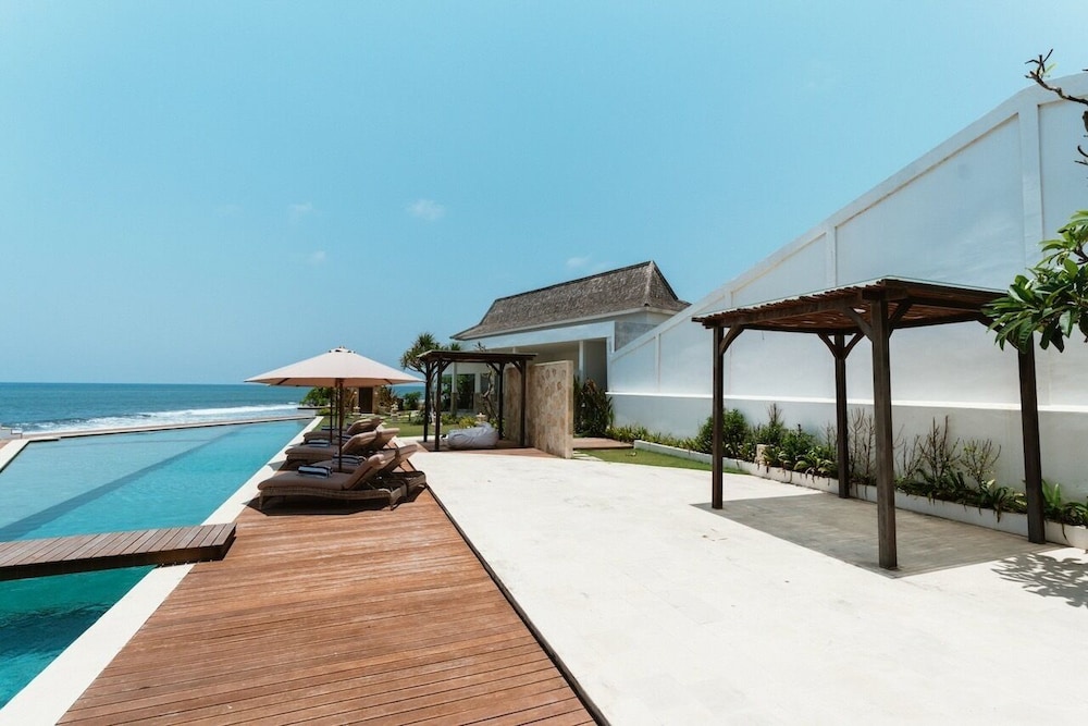 Nalas Villa
