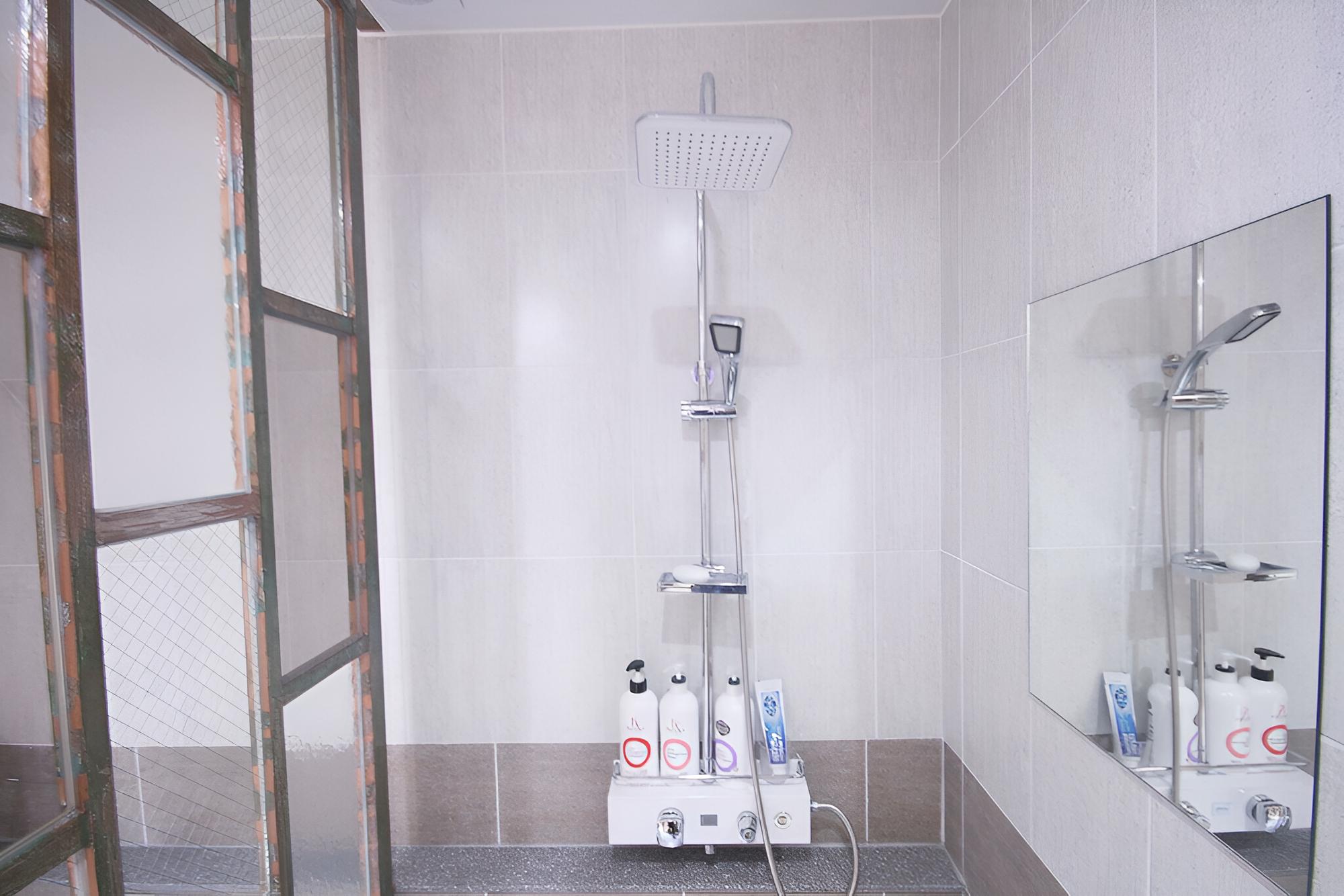 Photo 43