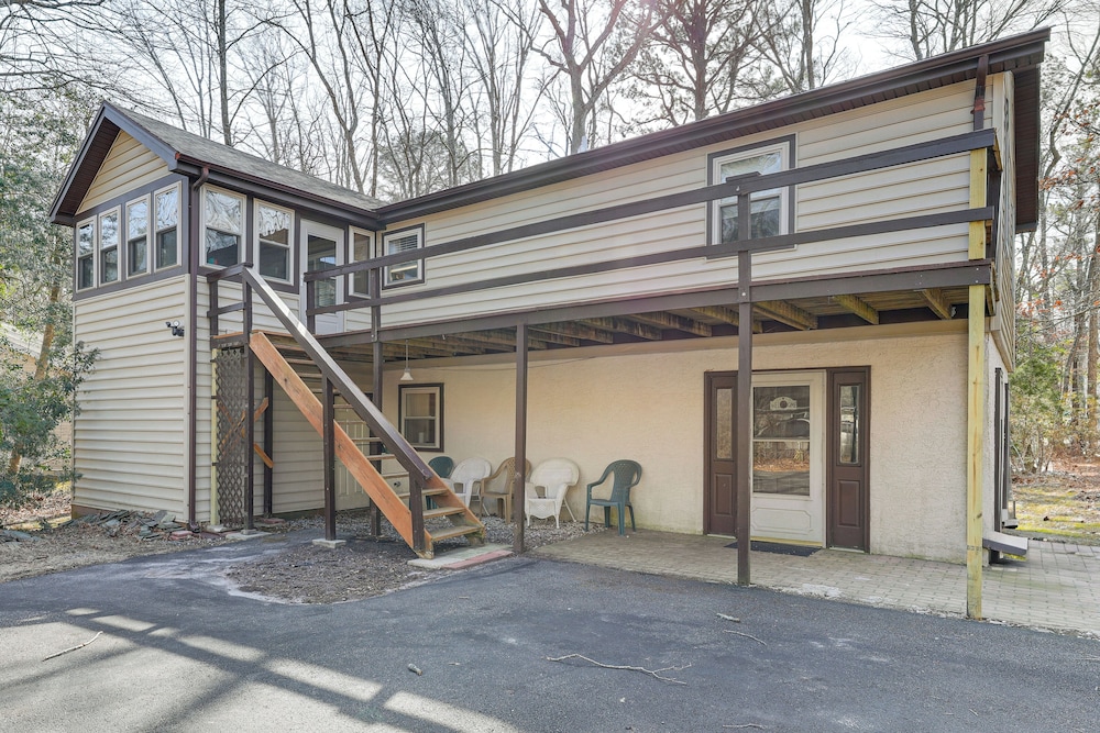 Spacious Family Home: 9 Mi to Ocean City Boardwalk
