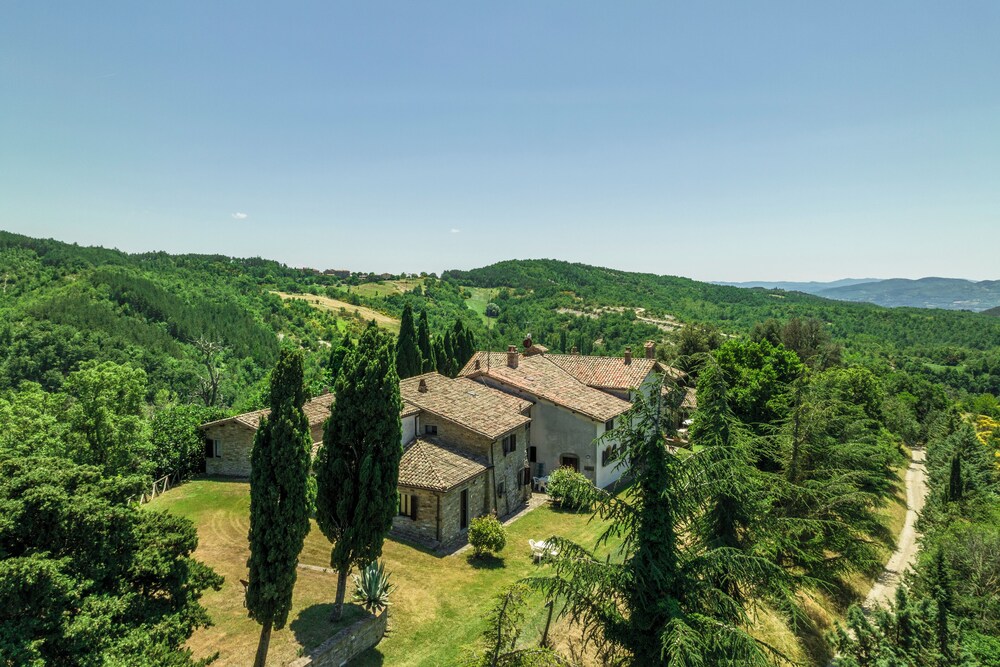 Podere Pietraluna