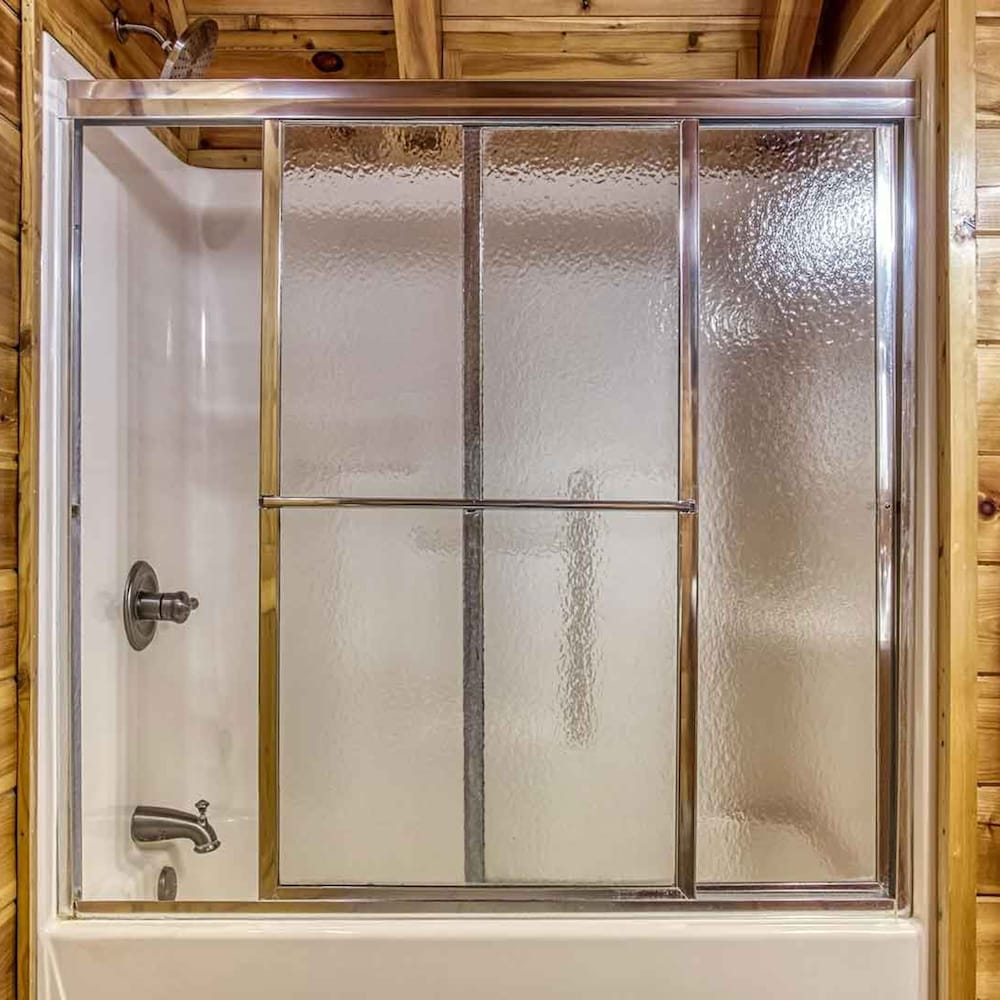 NEW Majestic 5 Star Amazing View Pool hot tub view 4