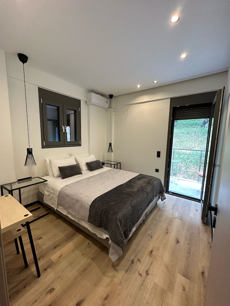 Meliana Homes