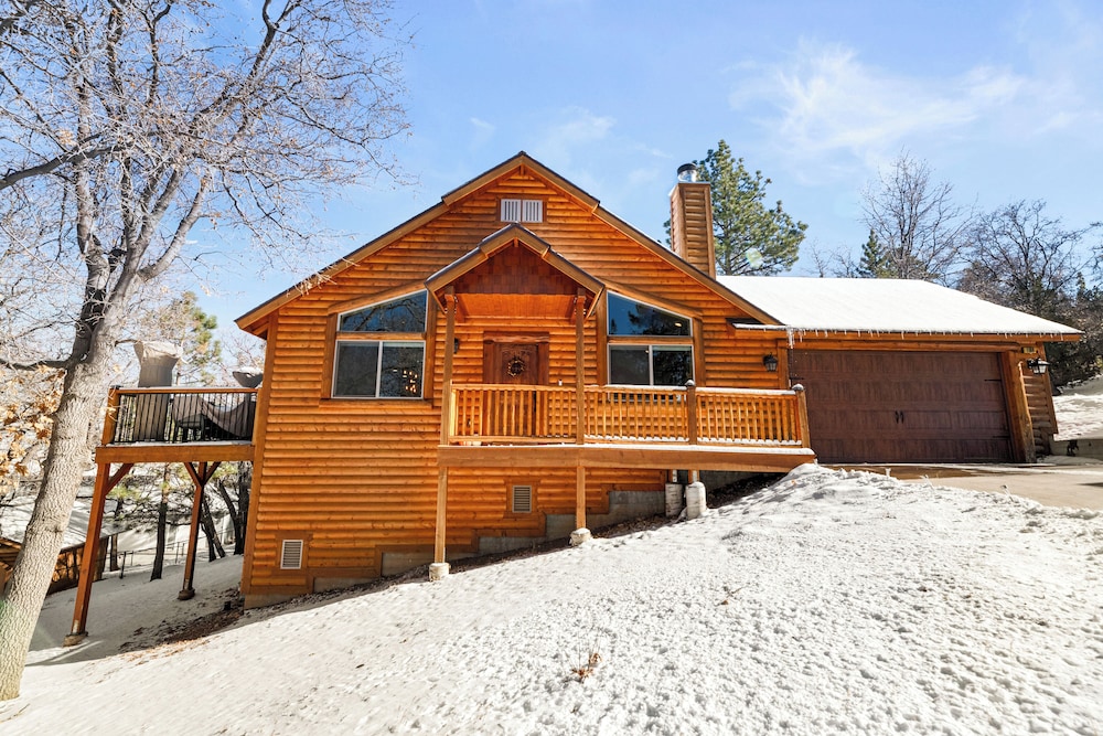 Acorn Cabin
