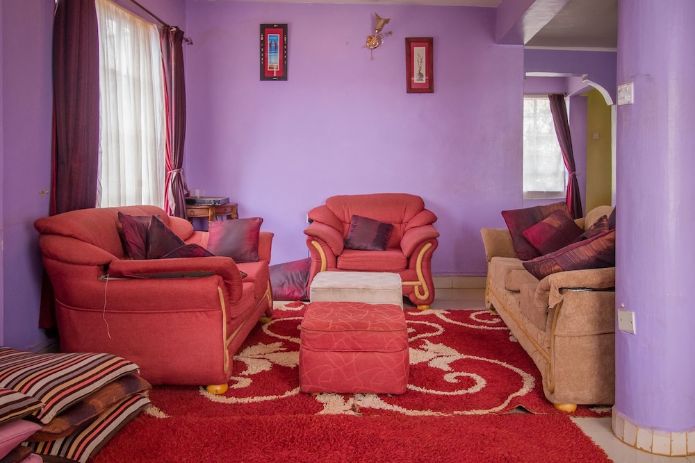 Ivys Inn Guest House