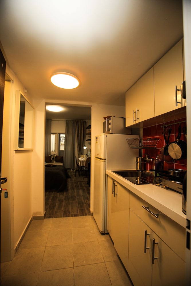 Elena Apartments
