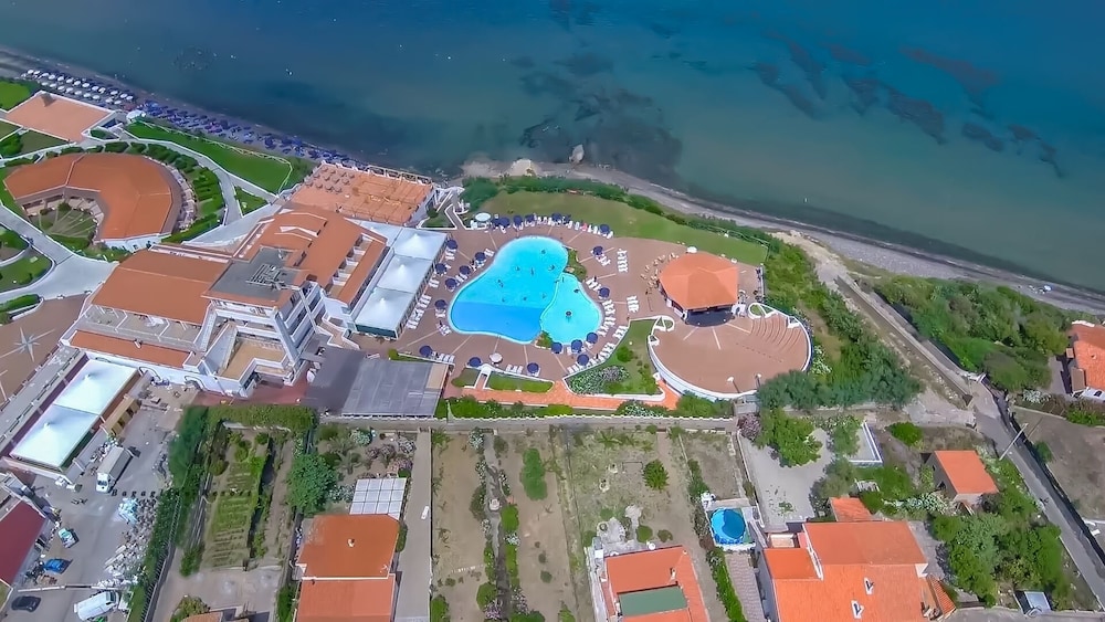 La Plage Resort