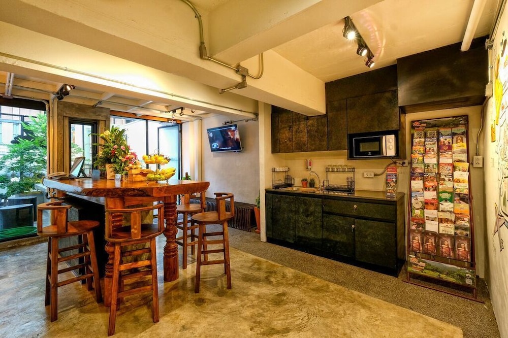 Salee Hostel