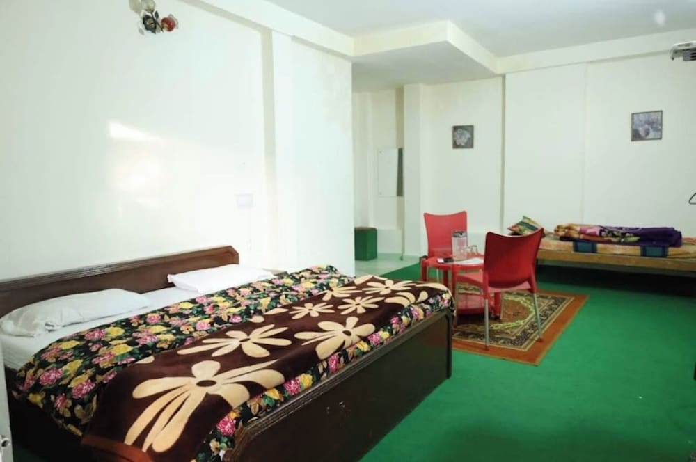 Hotel paradise hills