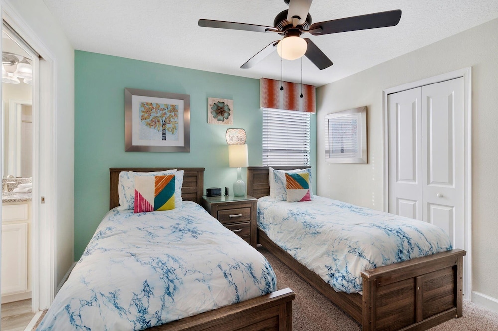 Championsgate Resort 6 Bedroom Private Pool Home with Theater 6 Home