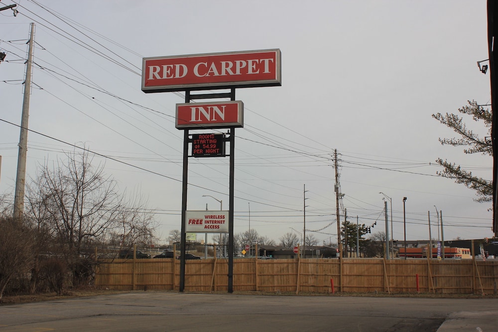 Red Carpet Inn - Louisville