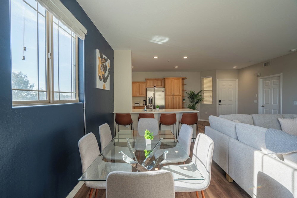 ROVE LIVING/KL - The Fredrick Tempe