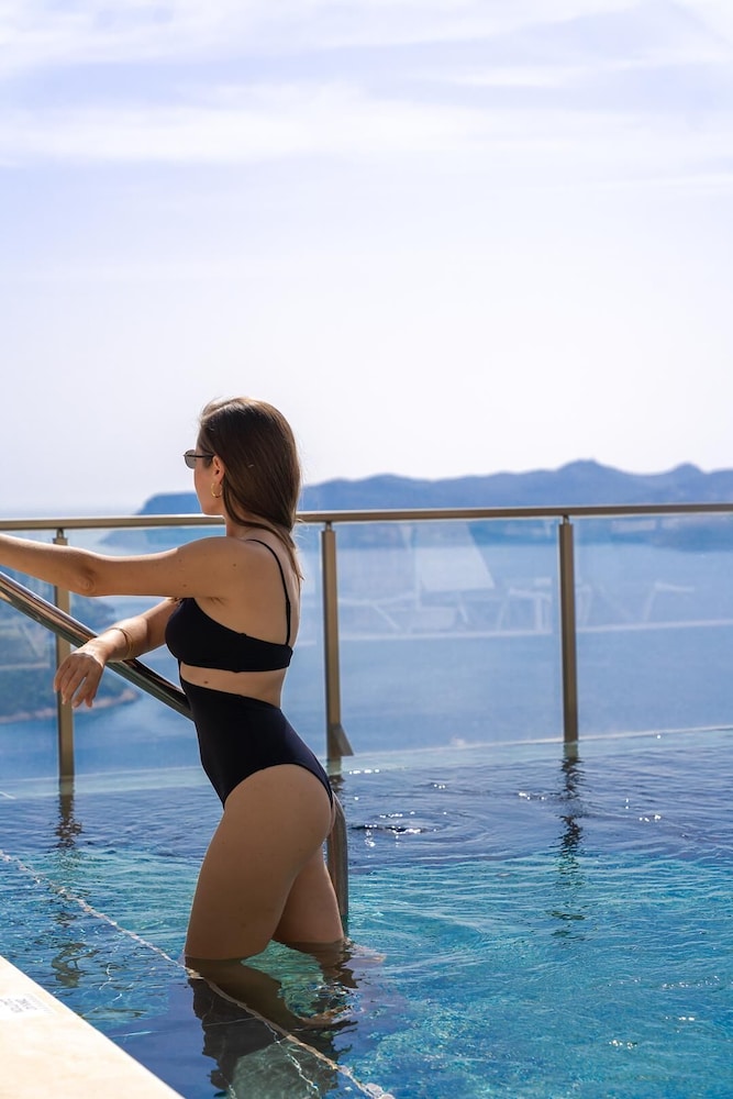 Un Amor Otel (+16) - Image 93