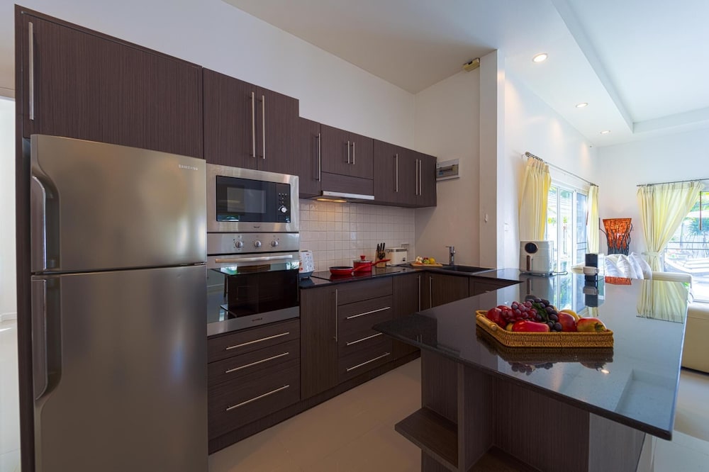 Modern Private 3 Bedroom Pool Villa GA1