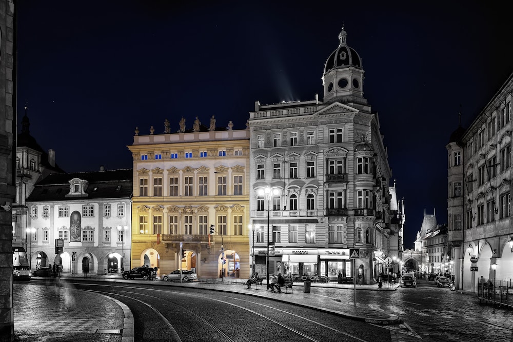 Kaiserstein Palace Apartments