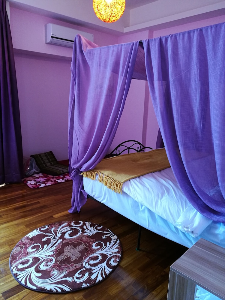 198 Red Hat B&B
