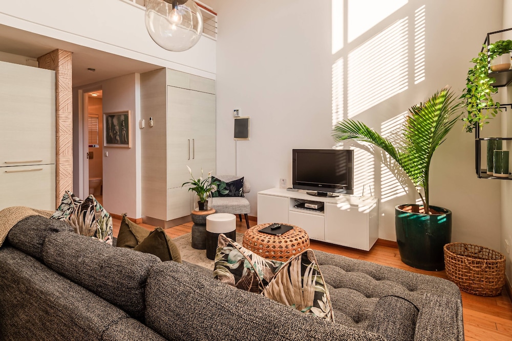 The Ivy Apartments