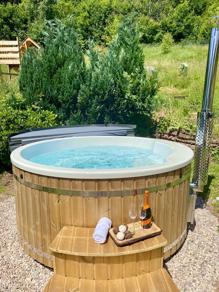 Villa in Rudnik With Private hot tub