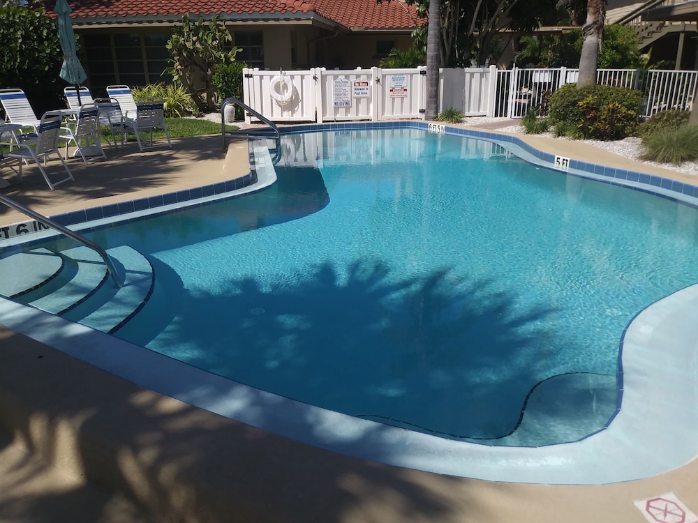 Turtle Crawl Inn