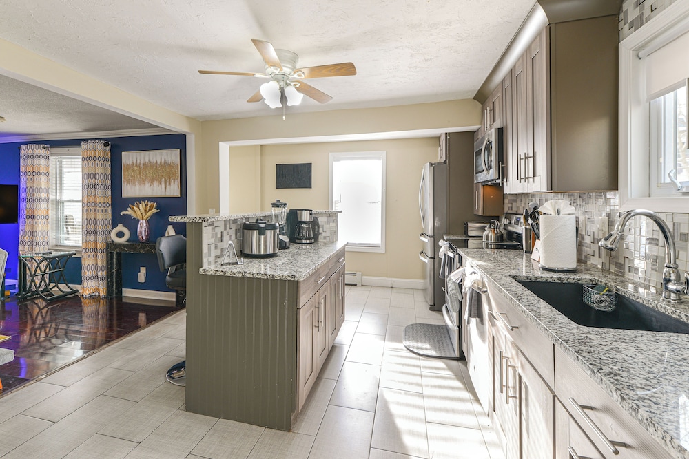 Home Near Skiing & Downtown Worcester