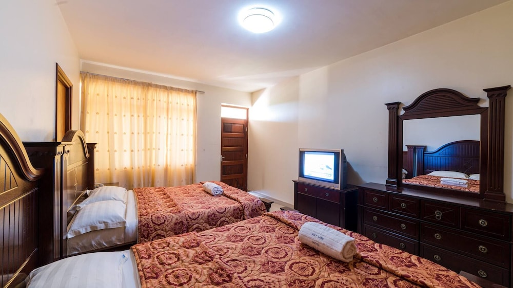 Trendy Deluxe Twin Rooms In Masaka - 1 view 5