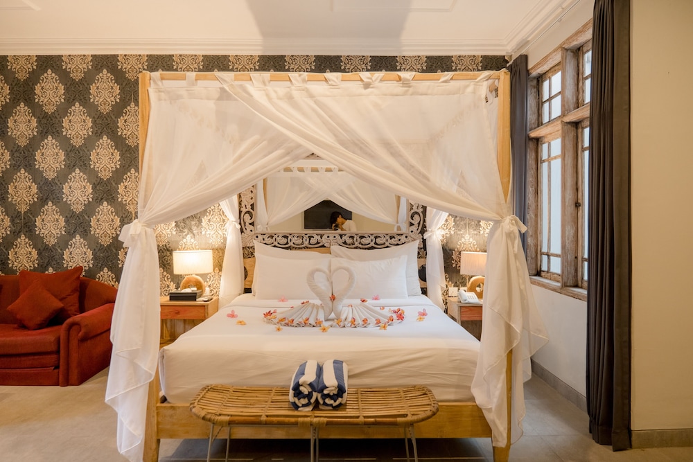 18 Suite Villa Loft by AMITHYA