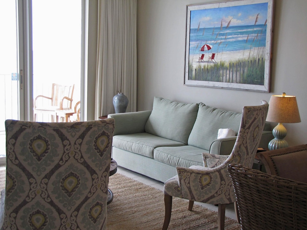 Majestic Sun Condos by Crystal Waters