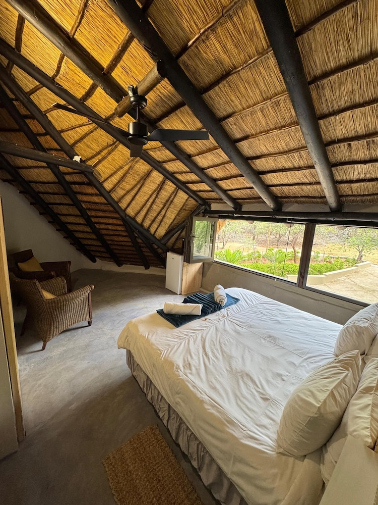 Singwe Private Safari lodge