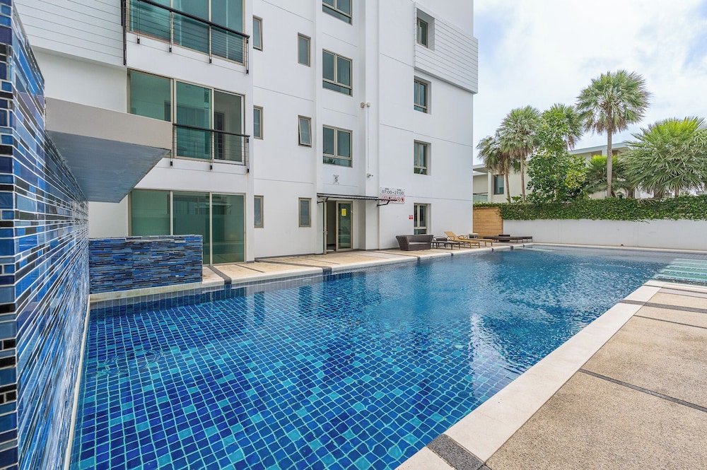 4BR Pool Mountain Views C205