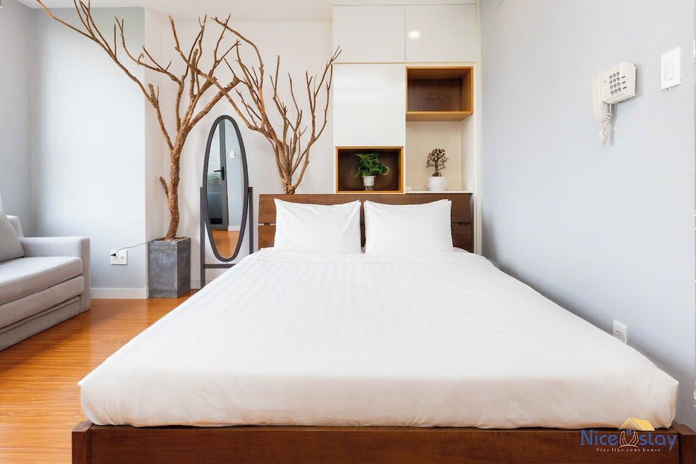 Nice Apartments near Tan Son Nhat Airpot