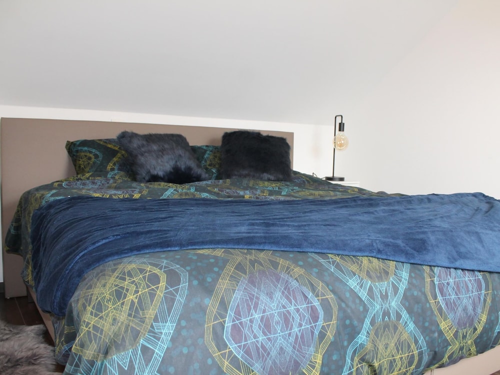 Luxury Holiday Home in Marchin With Wellness