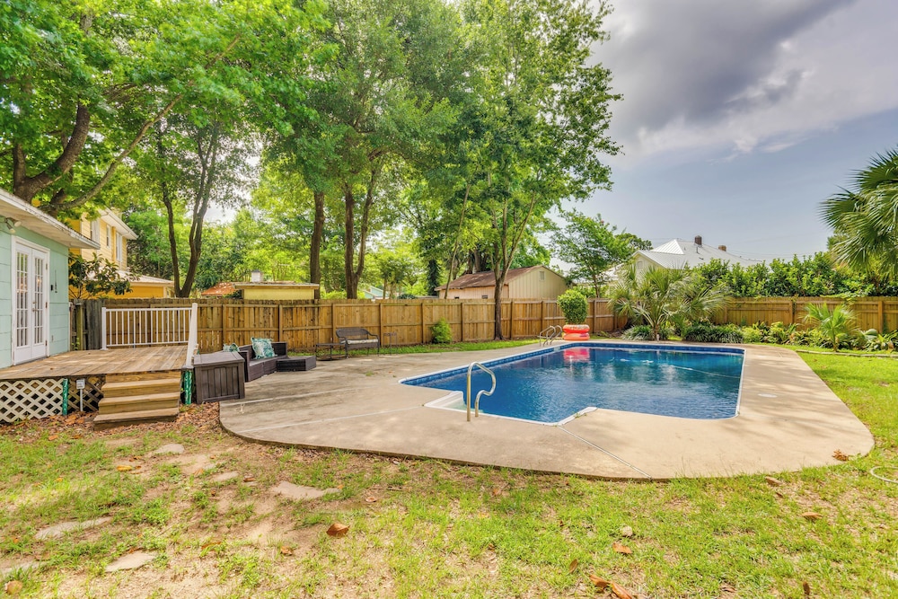 8 Mi to Pensacola Beach: Home w/ Private Pool