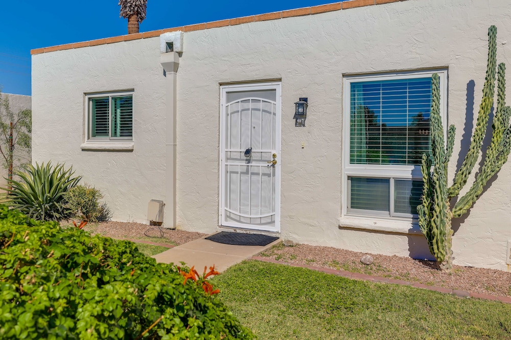 Scottsdale Condo w/ Community Pool Access! - Property Image 6