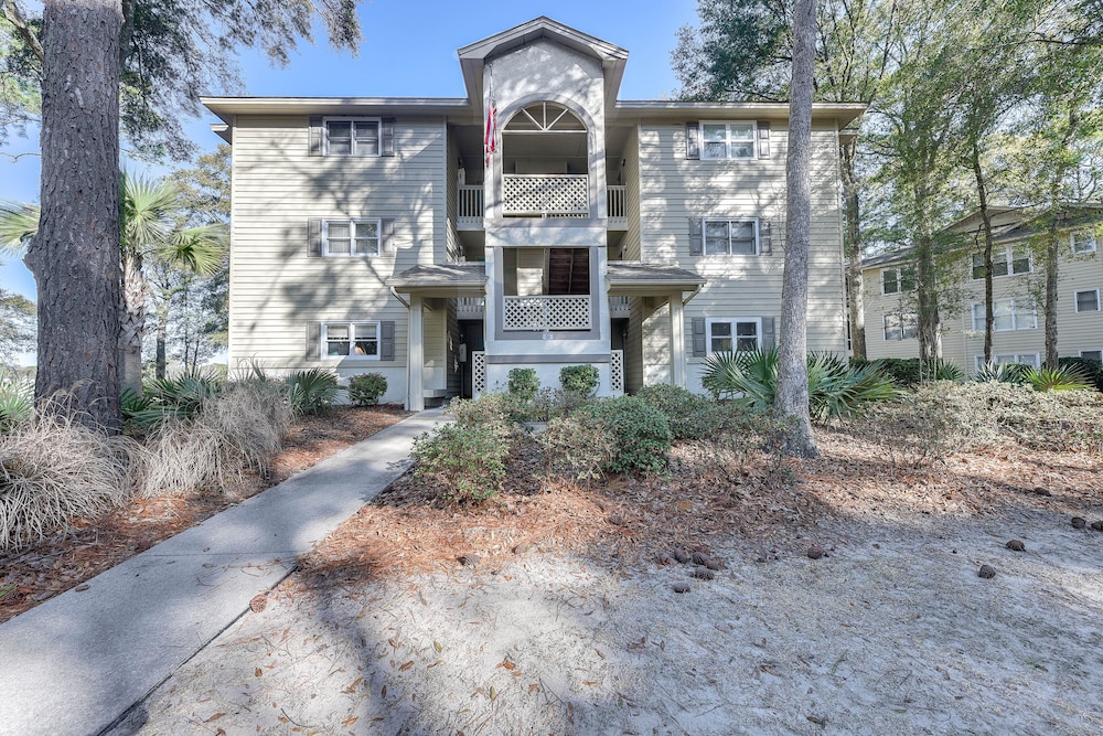 Condo w/ Golf Course Views < 1 Mi to Sunset Beach! view 5