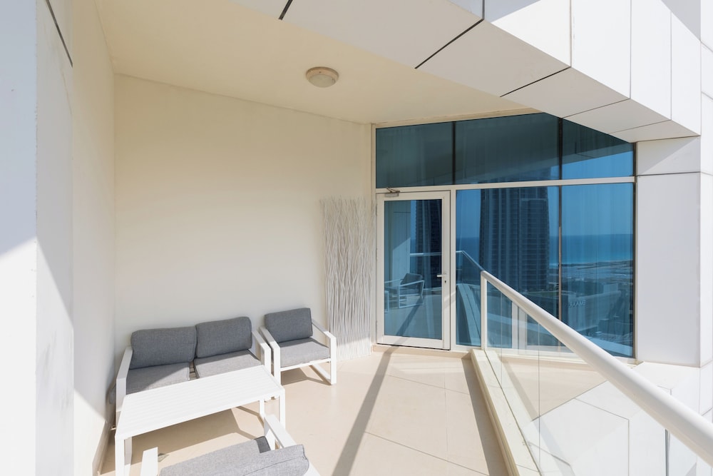 1 br in Dorra Bay - Marina View