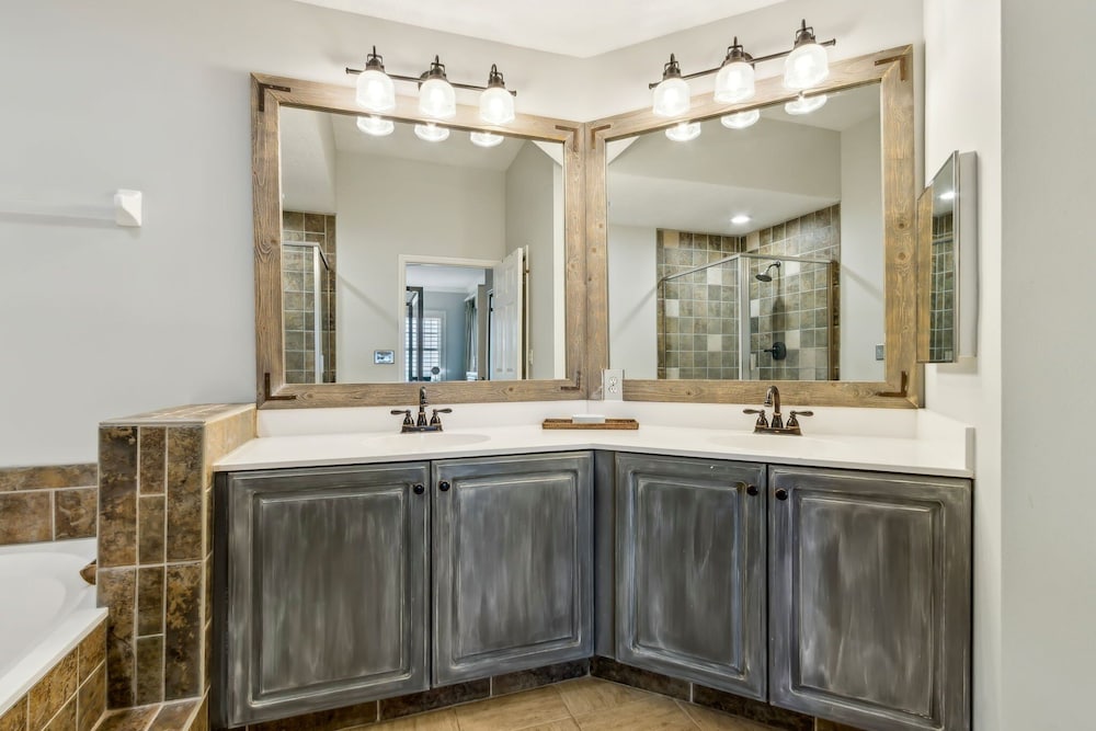 21 Ocean Place 3 Bedroom Condo