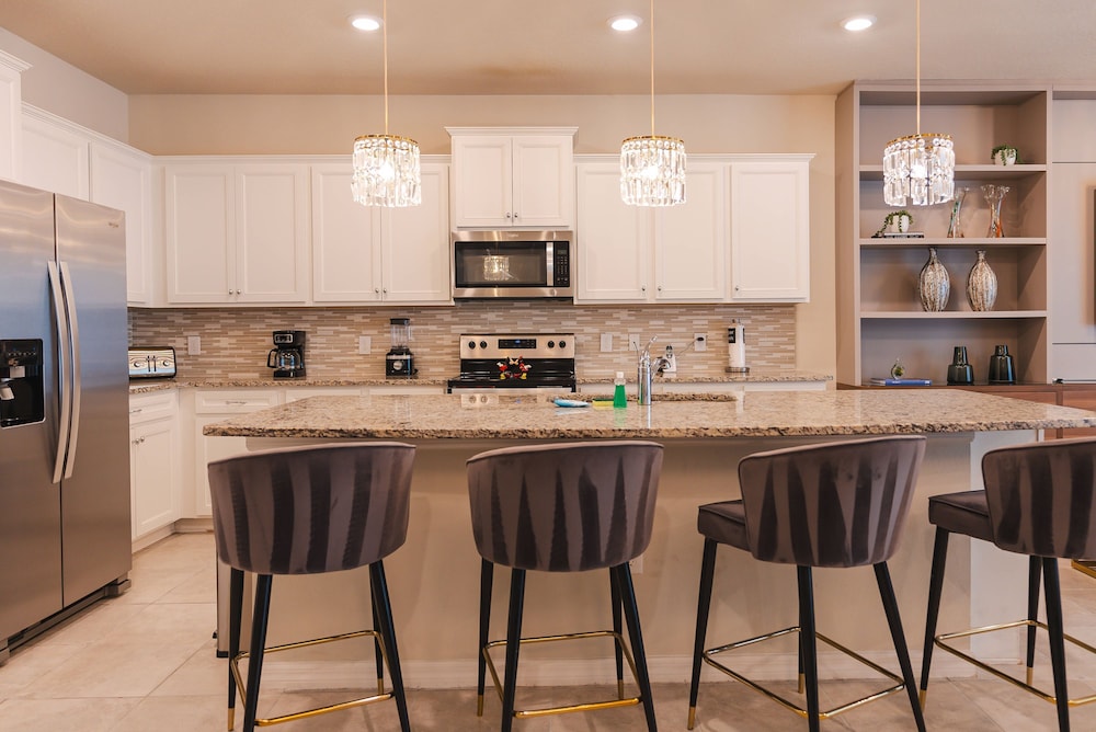 New Home Luxury 8 Bedrooms At Windsor Island