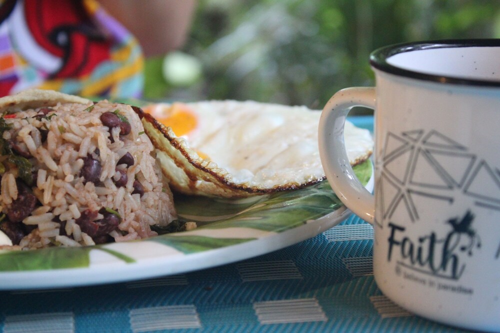 Faith Glamping Dome Costa Rica