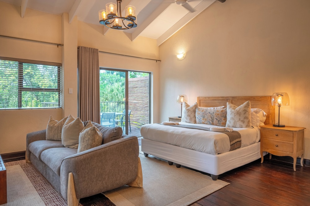 Bushbaby Valley Lodge