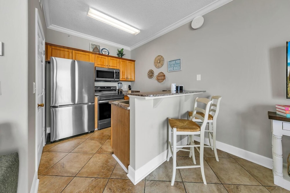 Twin Palms 603