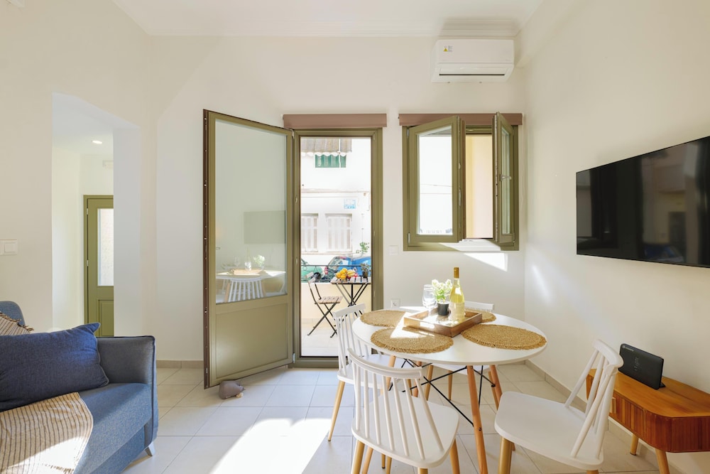 Elartis Apartment