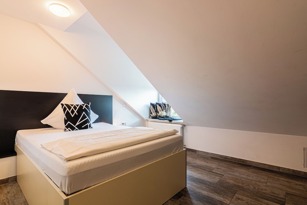 Nine Rooms Pension