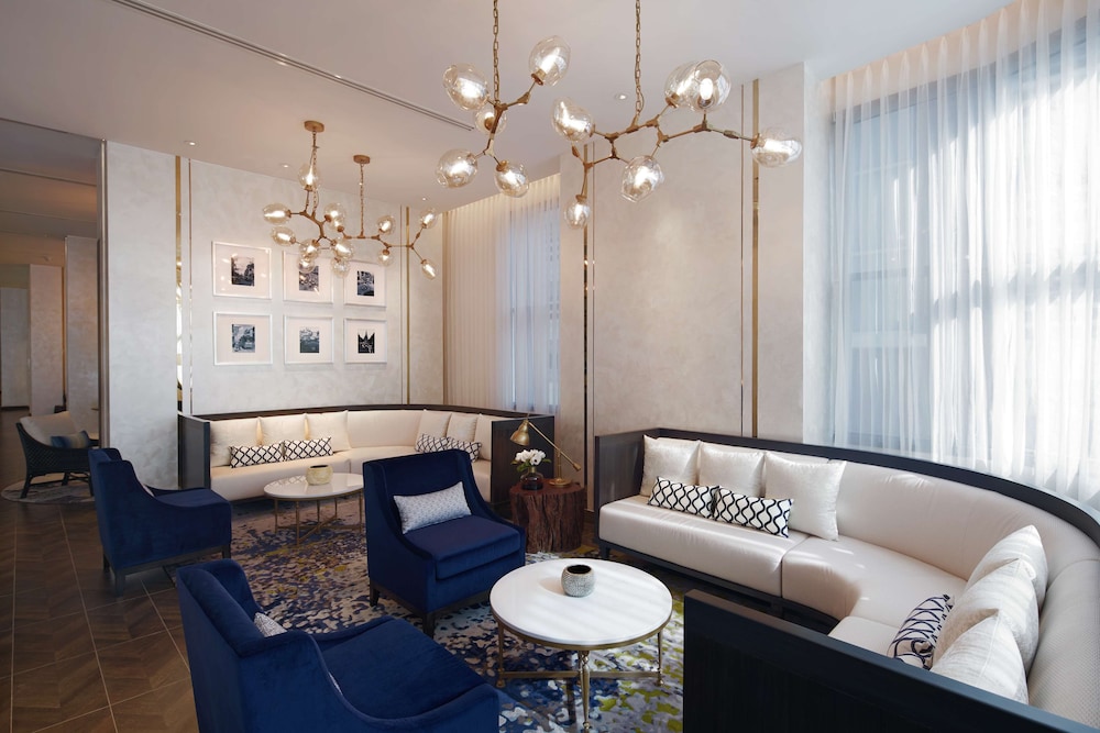 Hyatt Place Bangkok Sukhumvit 24 3
